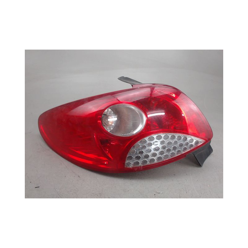 FEU ARRIERE GAUCHE  PEUGEOT 206