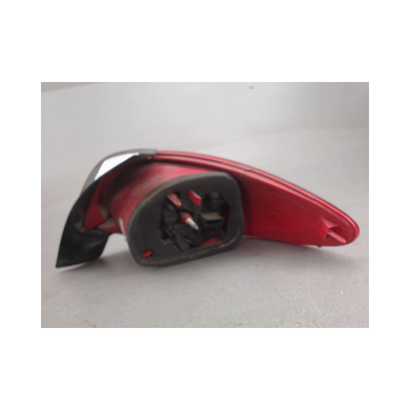 FEU ARRIERE GAUCHE  PEUGEOT 206