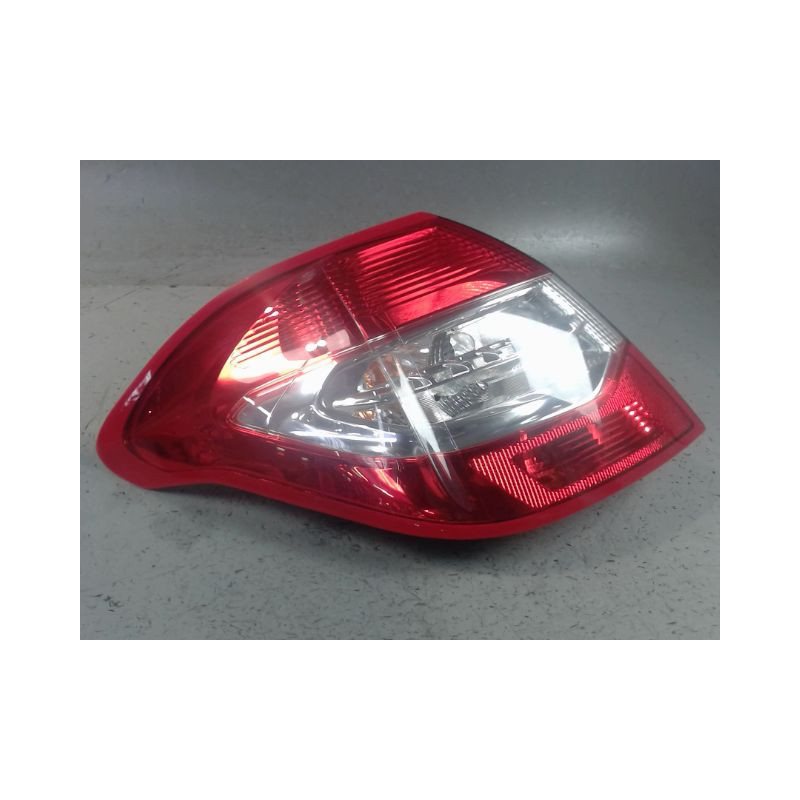 FEU ARRIERE GAUCHE  CITROEN C4 2010-