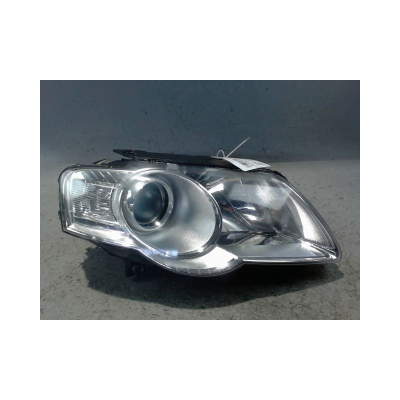 PHARE DROIT VOLKSWAGEN PASSAT 2005-