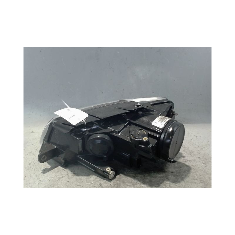 PHARE DROIT VOLKSWAGEN PASSAT 2005-