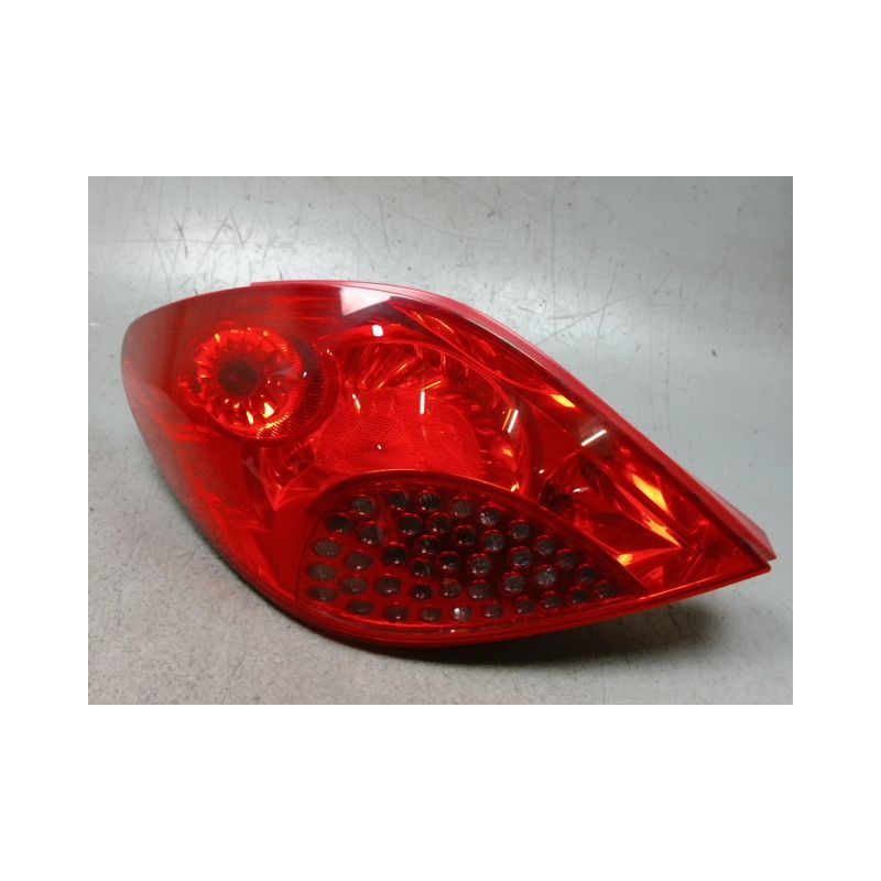 FEU ARRIERE GAUCHE  PEUGEOT 207