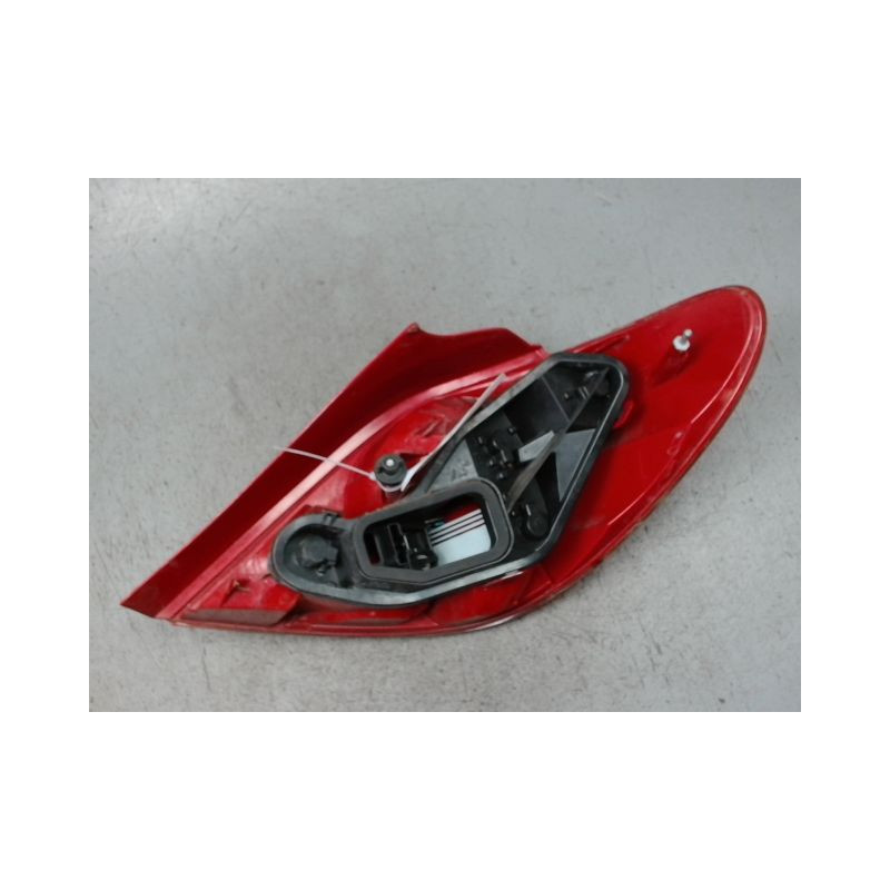 FEU ARRIERE GAUCHE  PEUGEOT 207