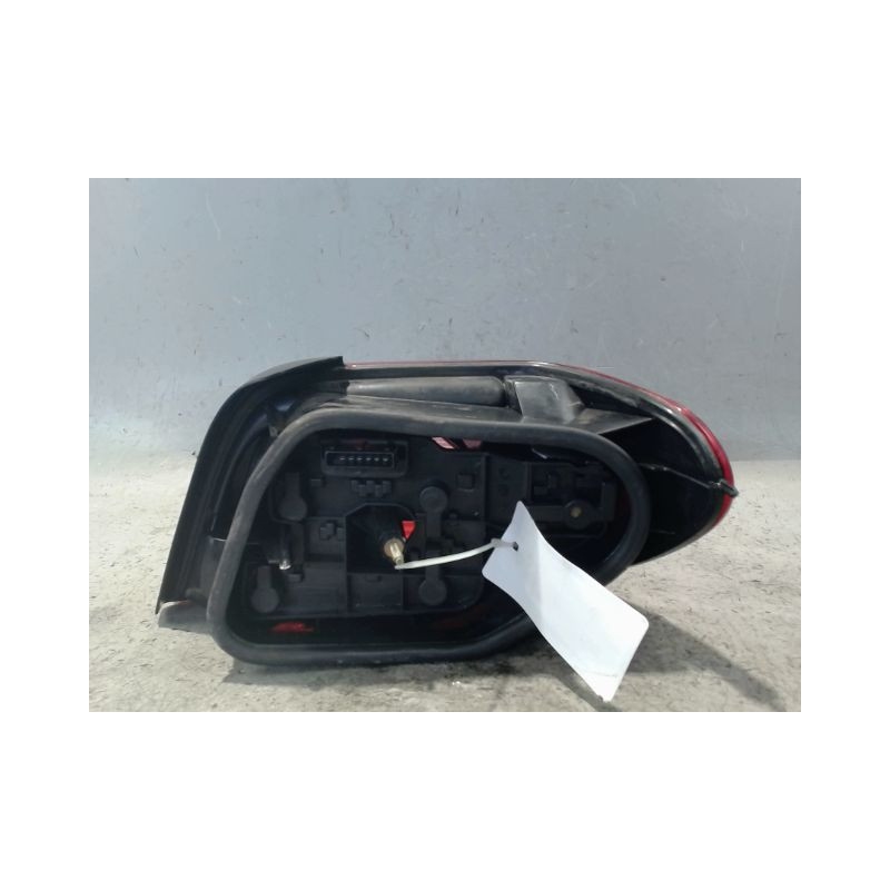 FEU ARRIERE GAUCHE  CITROEN XSARA 2000-