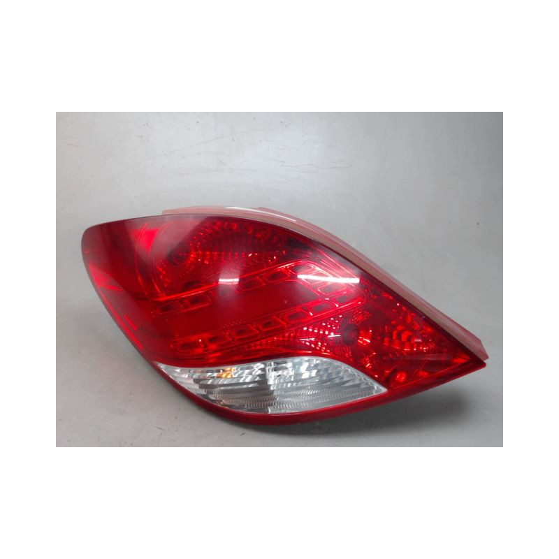 FEU ARRIERE GAUCHE  PEUGEOT 207