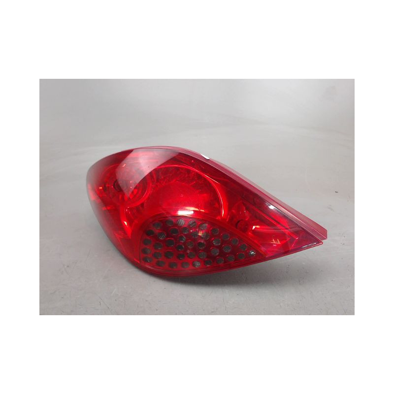 FEU ARRIERE GAUCHE  PEUGEOT 207