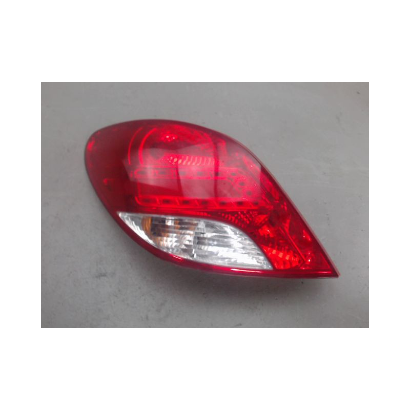 FEU ARRIERE GAUCHE  PEUGEOT 207