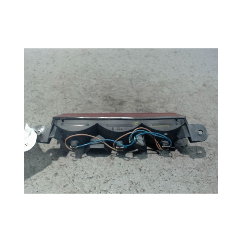 FEUX STOP SUPPLEMENTAIRE CHRYSLER PTCRUISER