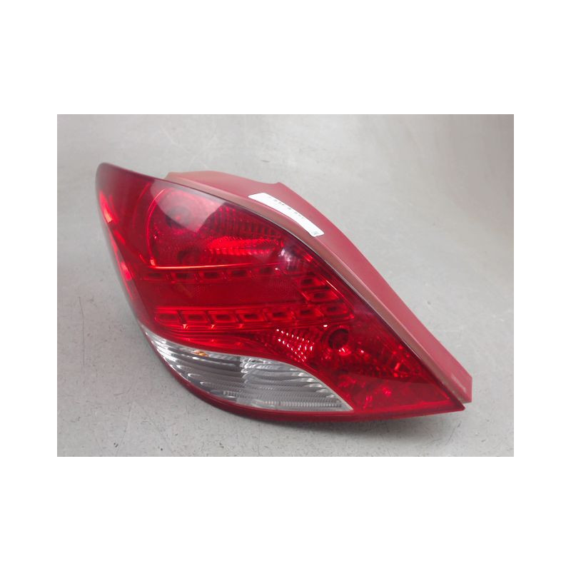 FEU ARRIERE GAUCHE  PEUGEOT 207