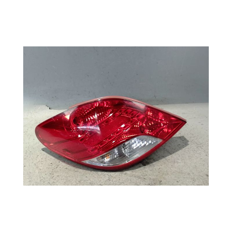 FEU ARRIERE GAUCHE  PEUGEOT 207 2009-