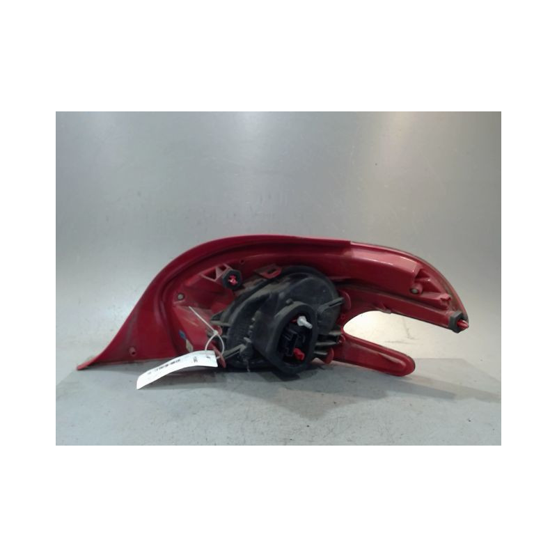 FEU ARRIERE GAUCHE  PEUGEOT 208