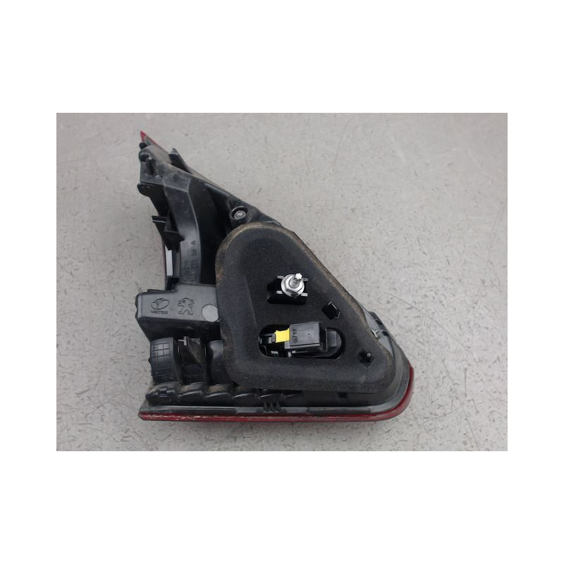 FEU ARRIERE INTERIEUR DROIT PEUGEOT 2008