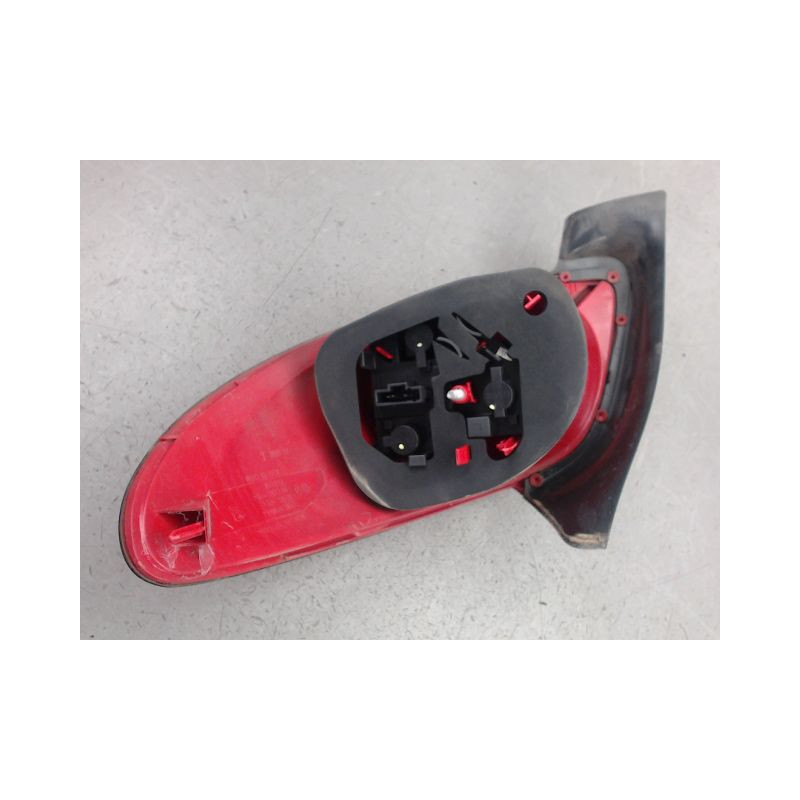 FEU ARRIERE GAUCHE  PEUGEOT 206