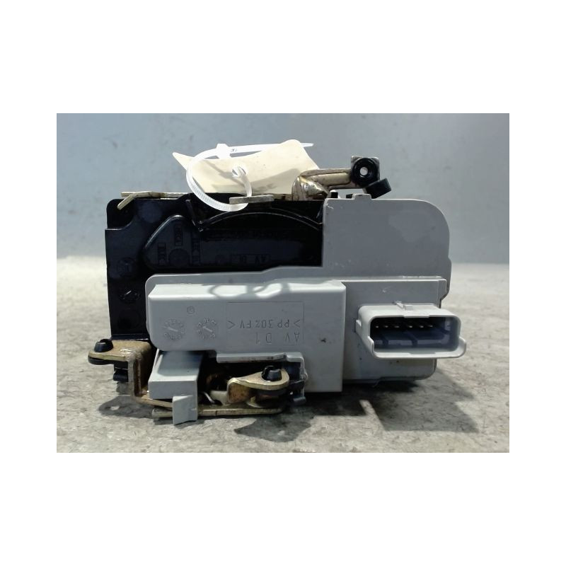 SYSTEME CONDAMNATION AVANT DROIT PEUGEOT 206 SW 02-06