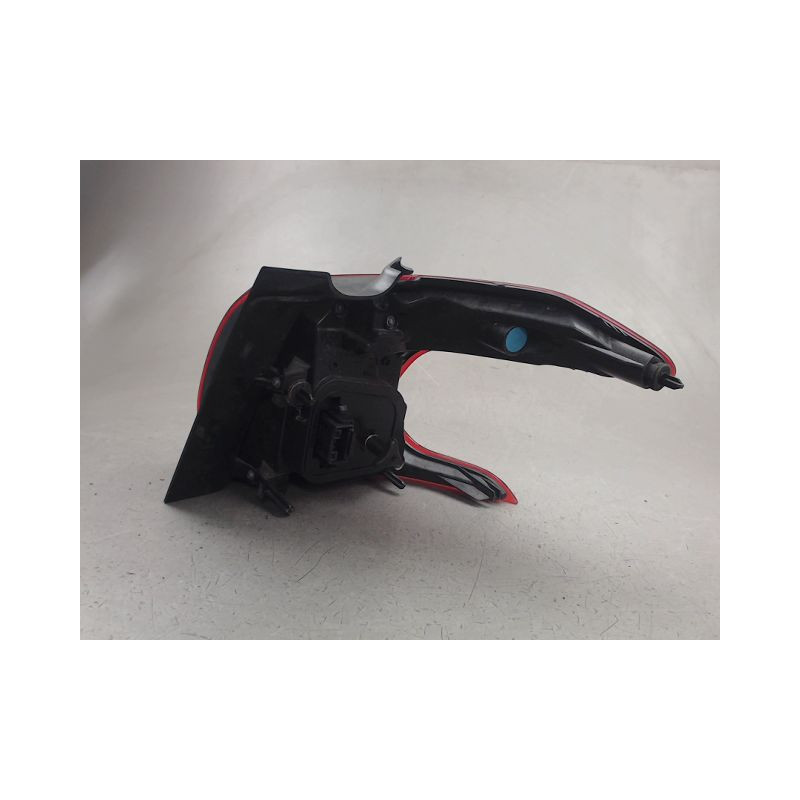 FEU ARRIERE GAUCHE  PEUGEOT 2008