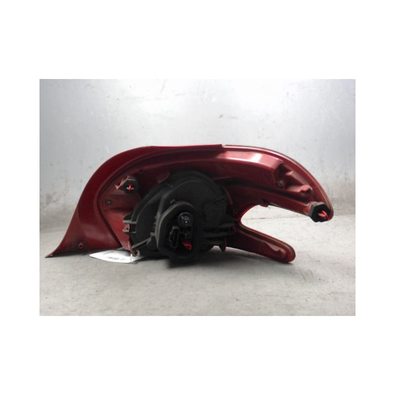 FEU ARRIERE GAUCHE  PEUGEOT 208
