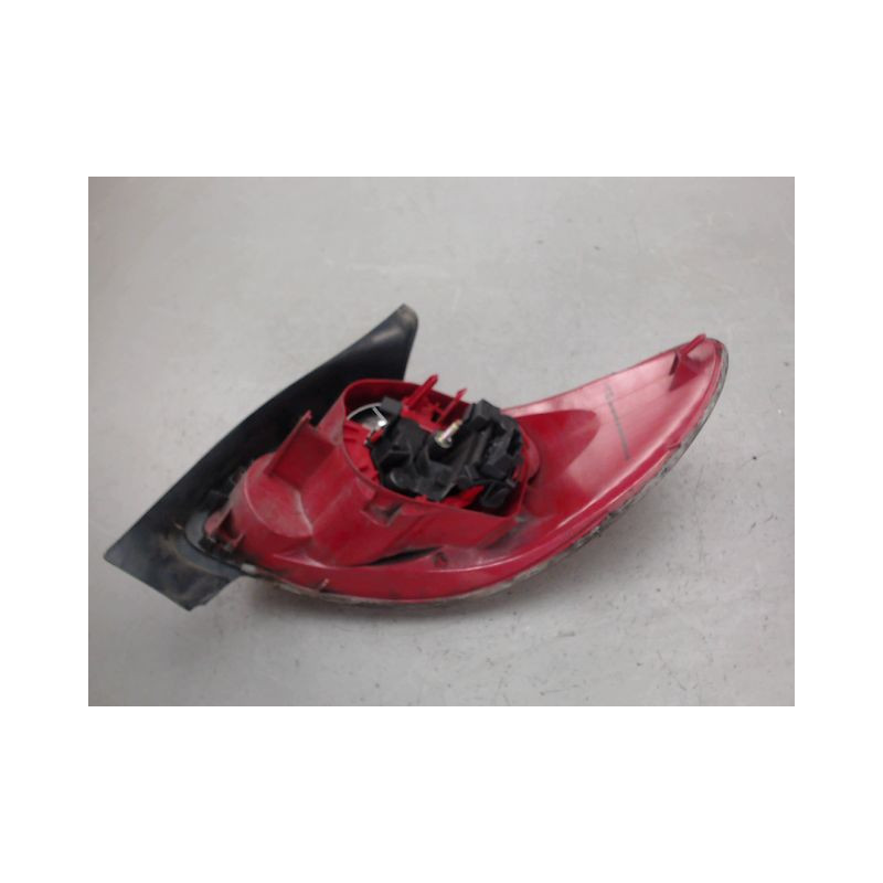 FEU ARRIERE GAUCHE  PEUGEOT 206