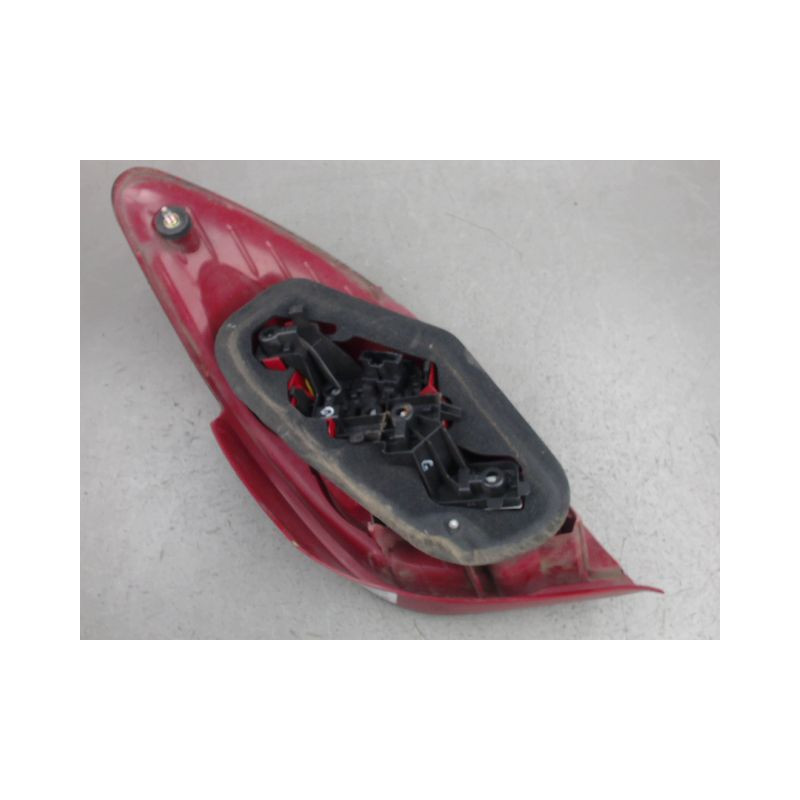 FEU ARRIERE GAUCHE  PEUGEOT 307