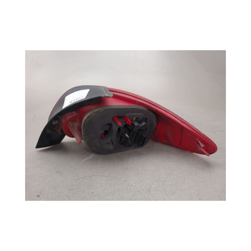 FEU ARRIERE GAUCHE  PEUGEOT 206