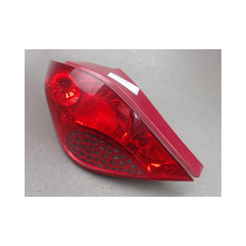 FEU ARRIERE GAUCHE  PEUGEOT 207