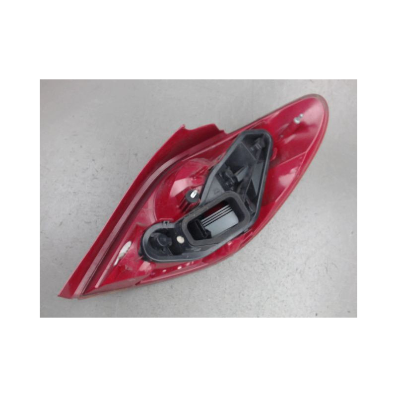 FEU ARRIERE GAUCHE  PEUGEOT 207