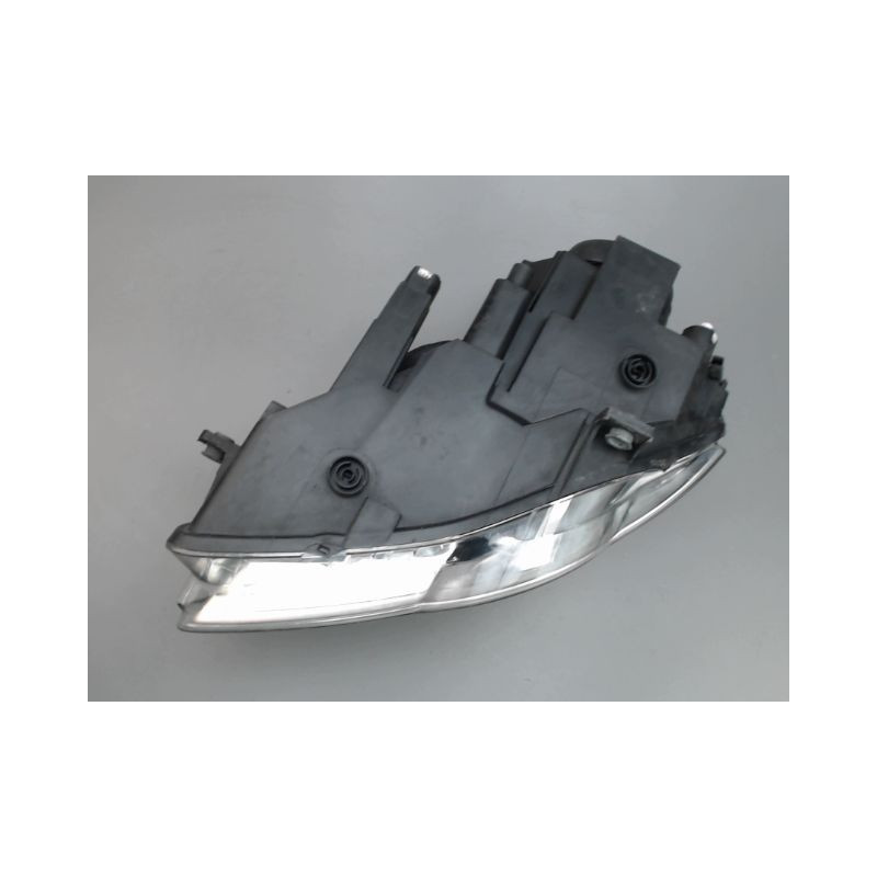 PHARE DROIT VOLKSWAGEN PASSAT