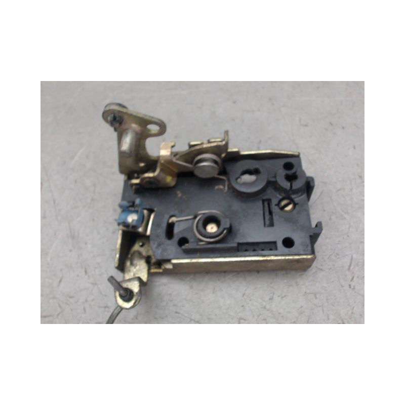 SYSTEME CONDAMNATION AVANT DROIT PEUGEOT 106