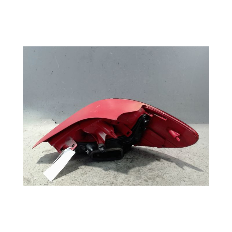 FEU ARRIERE GAUCHE  PEUGEOT 207 2009-