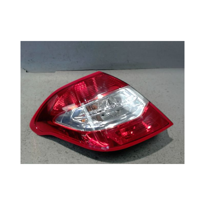 FEU ARRIERE GAUCHE  CITROEN C4 2010-