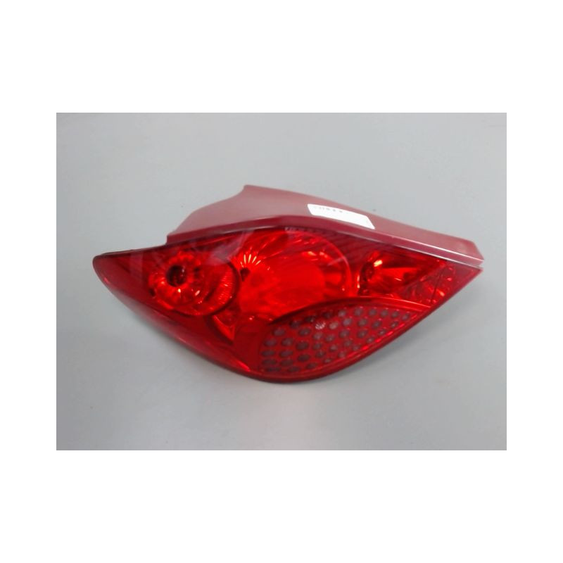 FEU ARRIERE GAUCHE  PEUGEOT 207