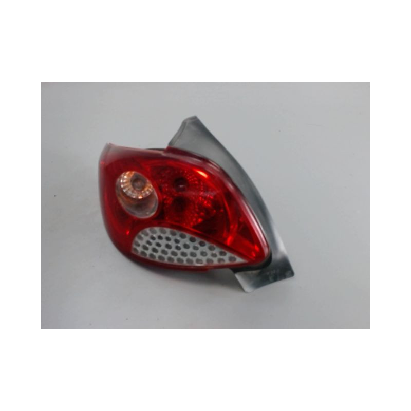 FEU ARRIERE GAUCHE  PEUGEOT 206