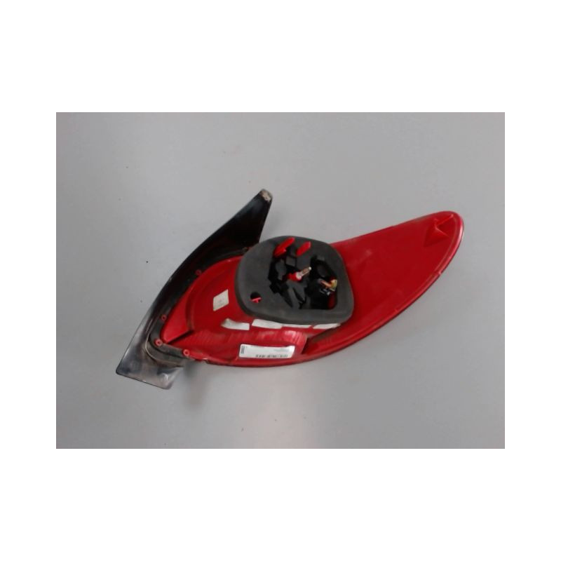 FEU ARRIERE GAUCHE  PEUGEOT 206