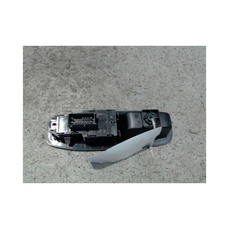 COMMANDE LEVE-GLACE PORTE AVG PEUGEOT 208