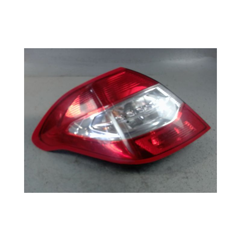 FEU ARRIERE GAUCHE  CITROEN C4 2010-