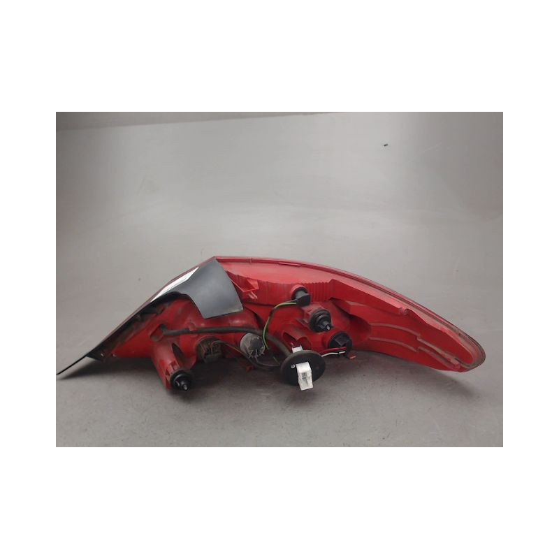 FEU ARRIERE GAUCHE  PEUGEOT 407