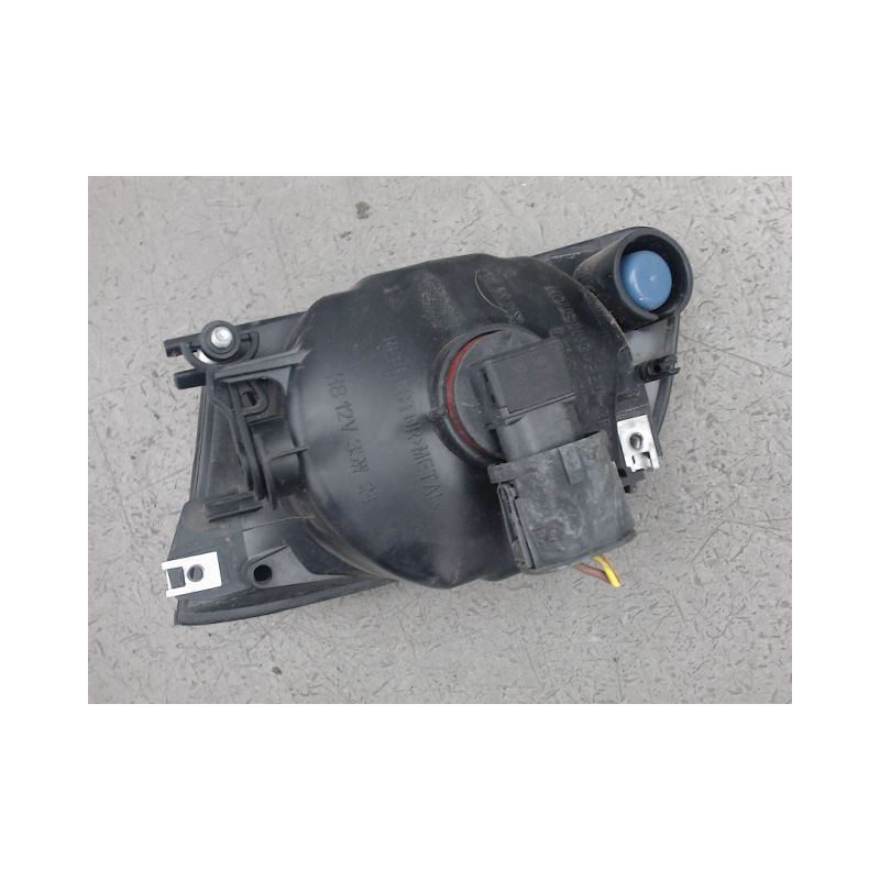 PHARE ANTIBROUILLARD AVANT DROIT B.M.W. SERIE 3