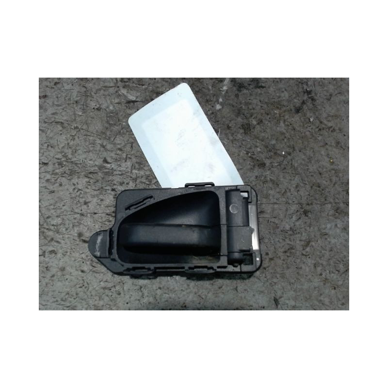 POIGNEE INTERIEURE PORTE AVANT DROIT CITROEN SAXO -99