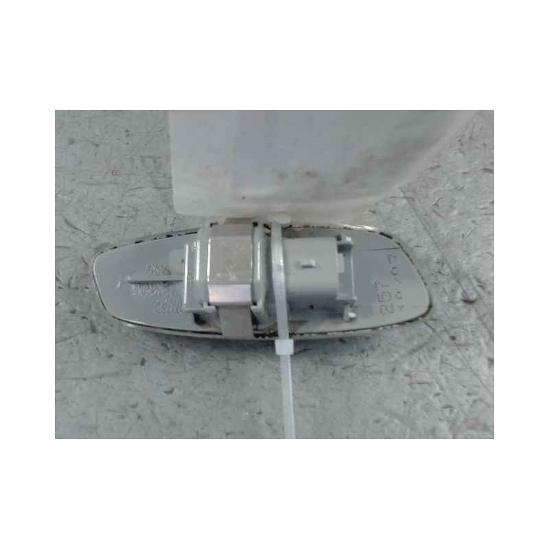 REPETITEUR RETROVISEUR GAUCHE PEUGEOT 308 2009-