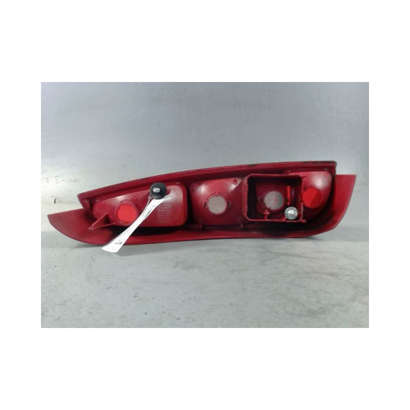 FEU ARRIERE GAUCHE  PEUGEOT 807