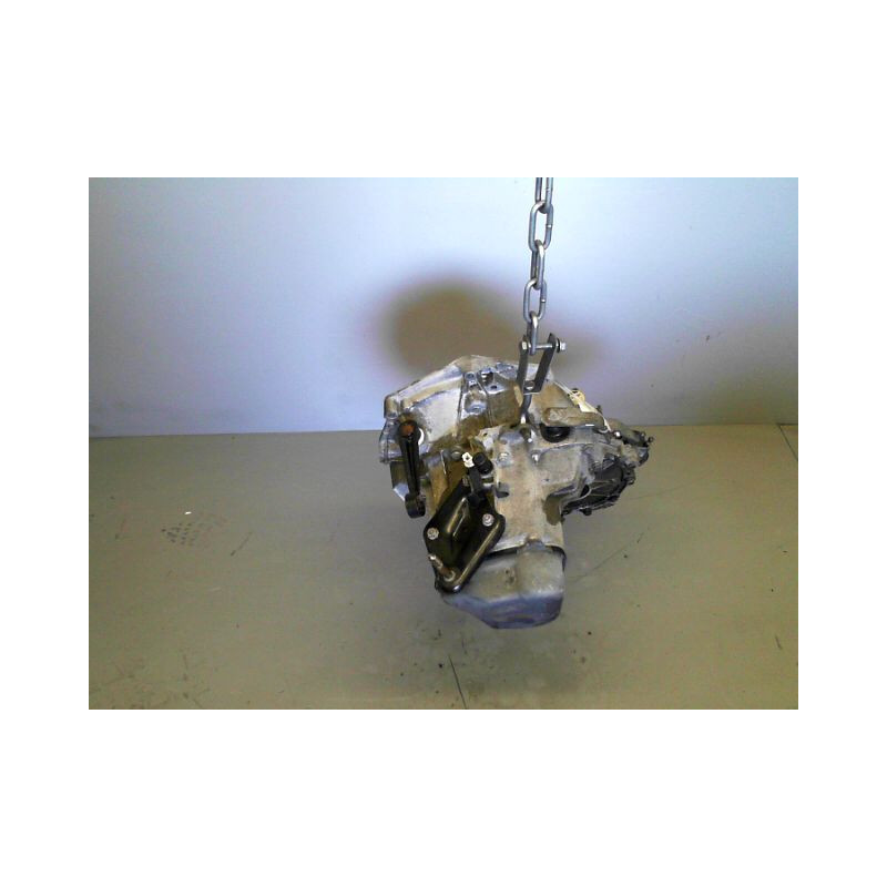 BOITE A VITESSE MECANIQUE PEUGEOT 106 1.4 i