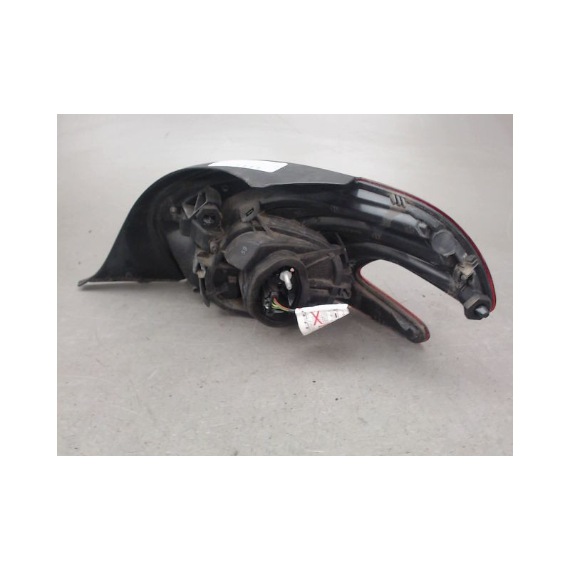 FEU ARRIERE GAUCHE  PEUGEOT 208
