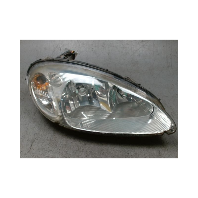 PHARE DROIT CHRYSLER PTCRUISER