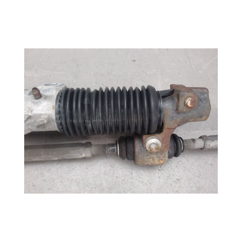 CREMAILLERE PEUGEOT 106