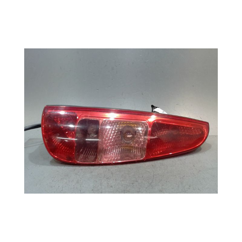 FEU ARRIERE GAUCHE  PEUGEOT 807