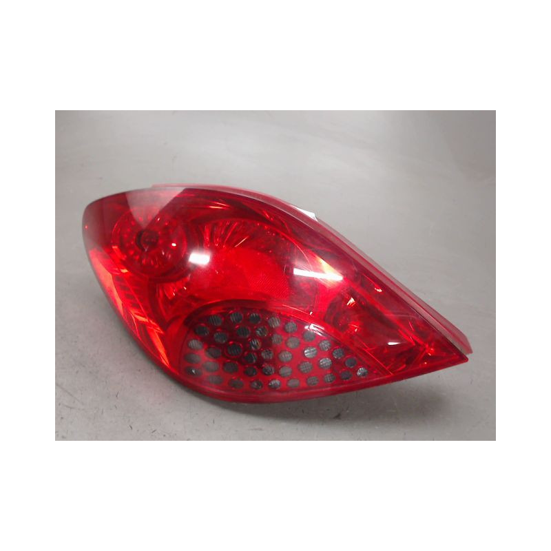 FEU ARRIERE GAUCHE  PEUGEOT 207