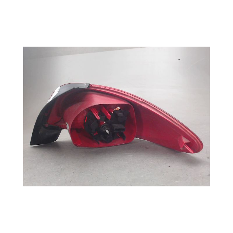 FEU ARRIERE GAUCHE  PEUGEOT 206
