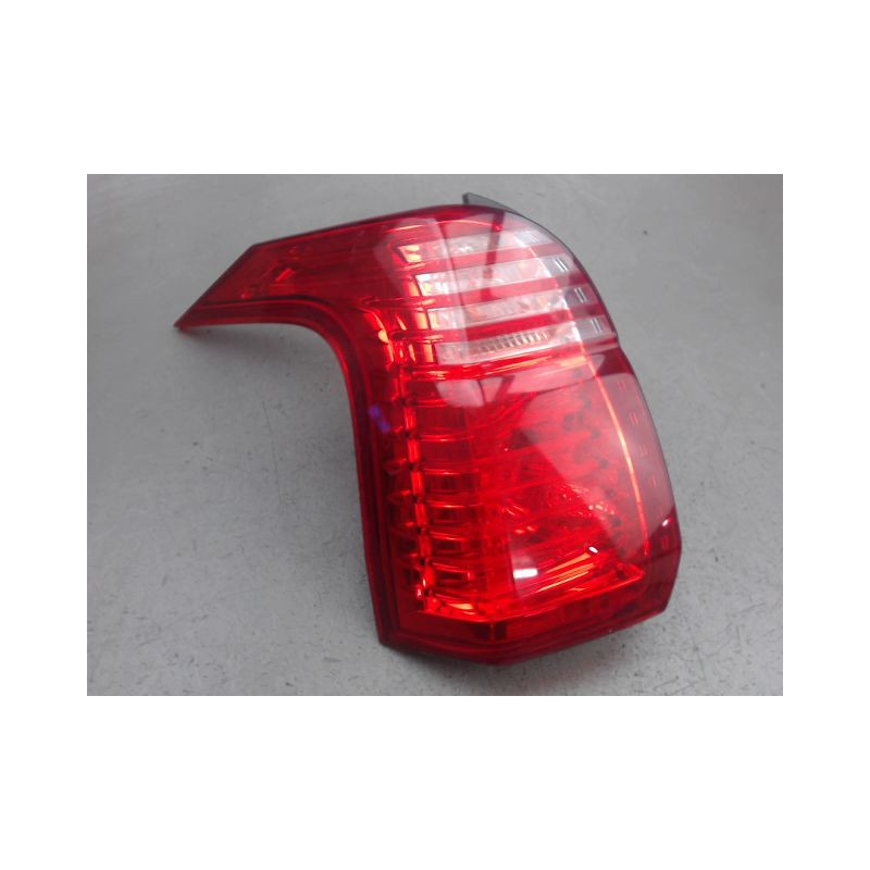 FEU ARRIERE GAUCHE  PEUGEOT 5008