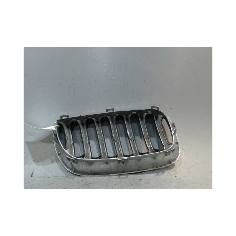 GRILLE CALANDRE GAUCHE B.M.W. X3