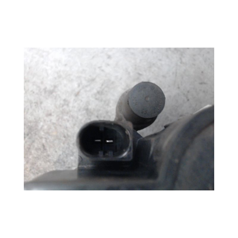 ETRIER DE FREIN ARRIERE DROIT B.M.W. SERIE 2