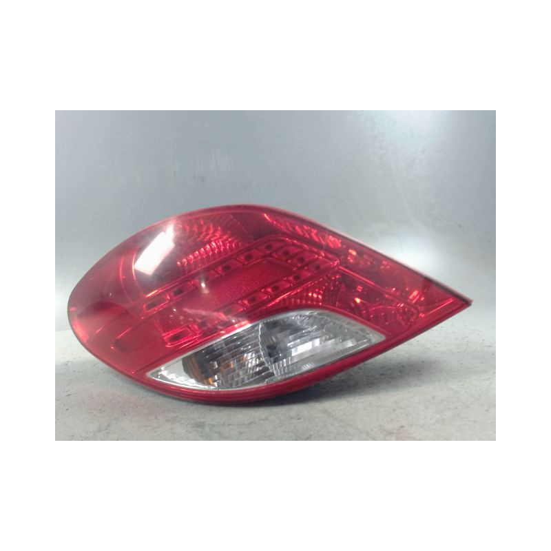 FEU ARRIERE GAUCHE  PEUGEOT 207 2011-